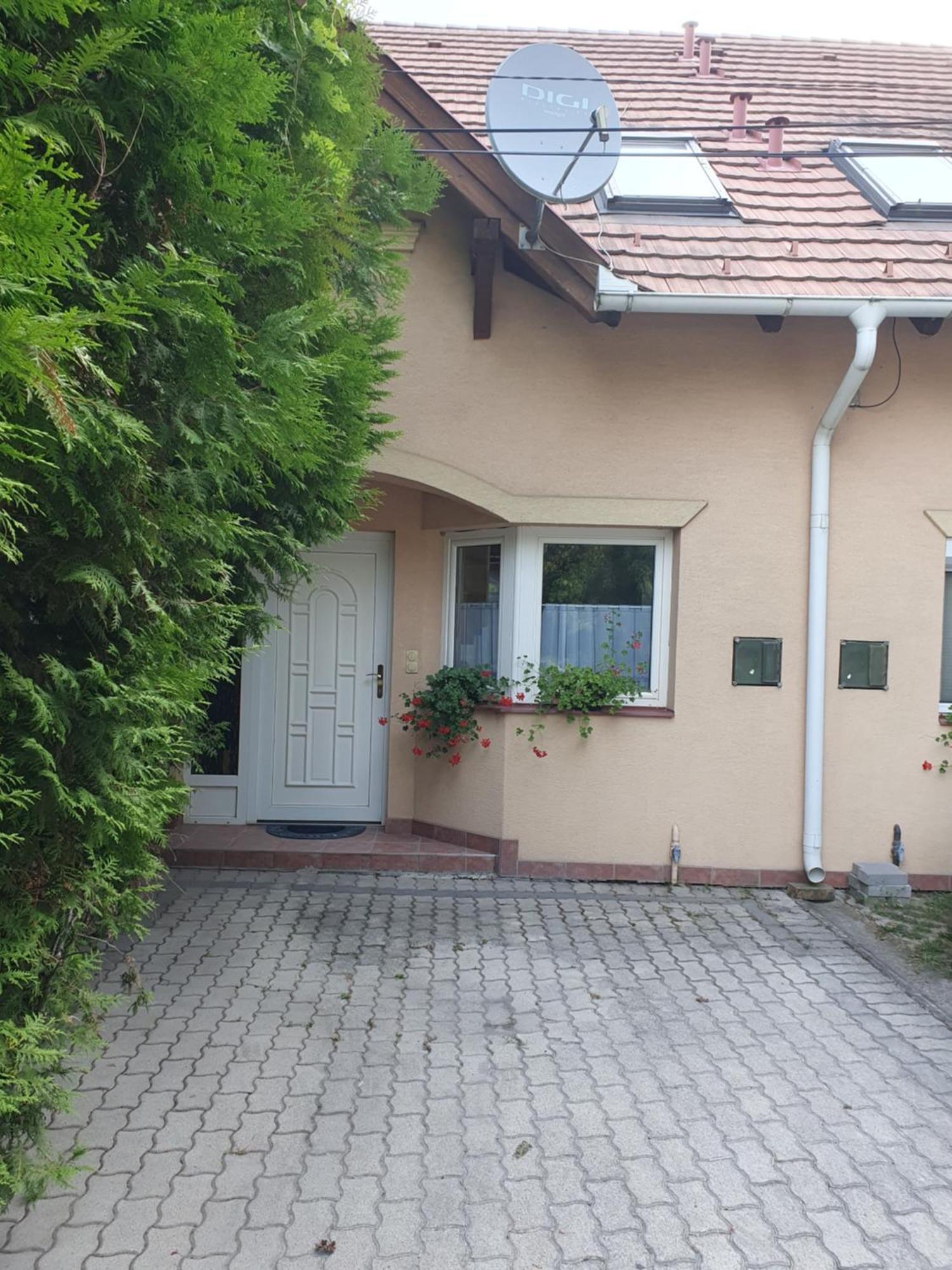 Revesz Apartment Mosonmagyaróvár Exterior foto